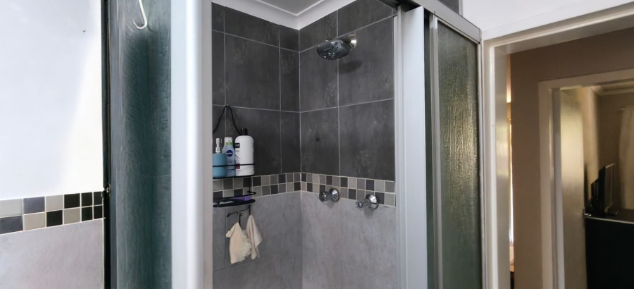 2 Bedroom Property for Sale in Geelhoutpark North West
